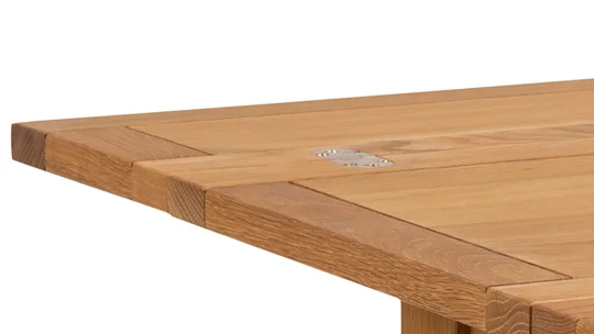 FOLDING TABLE